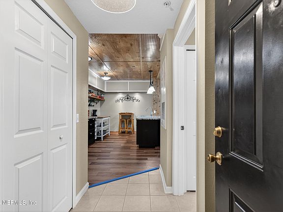 4th image of 8550 TOUCHTON Road #1022