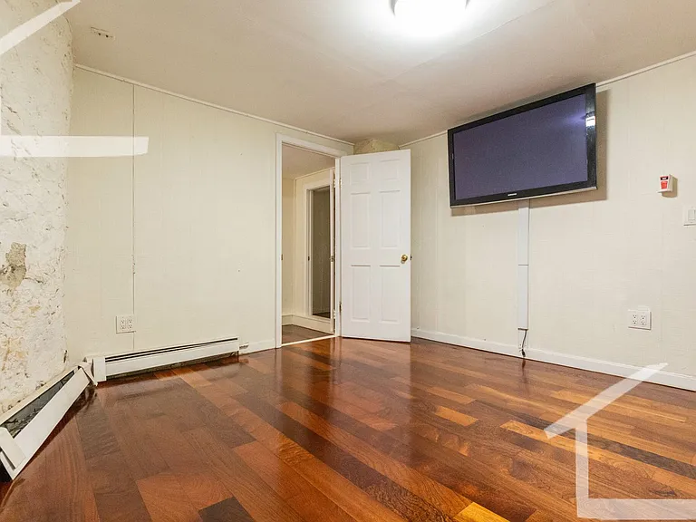 26 Farrington Ave #1A — Photo 11