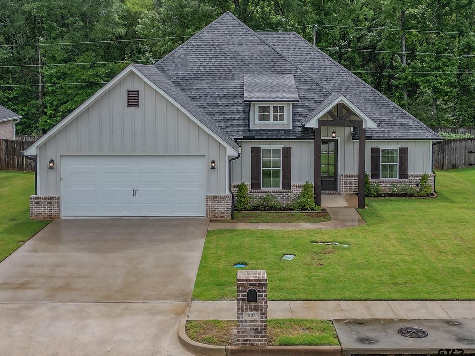 1st image of 807 Redwing Way