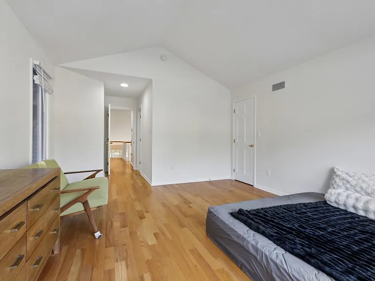 79 Lakeview Dr — Photo 36