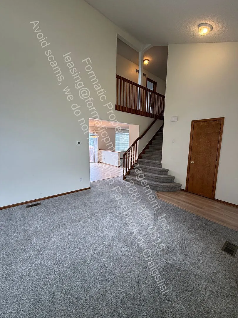 4 bed, 2.5 bath, 1800 sqft, $3,195 — Photo 4