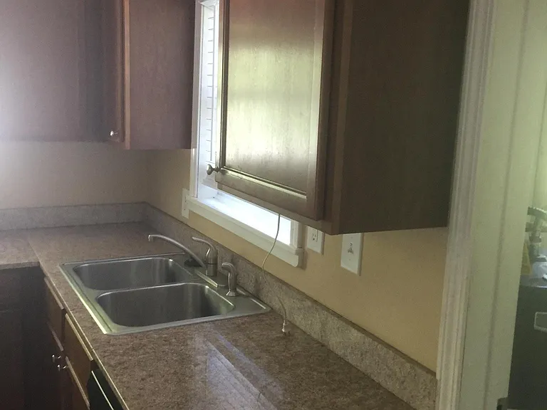 841 W Georgia St — Photo 6