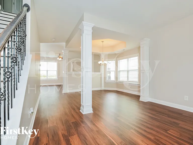 121 Wintergreen Ct — Photo 4