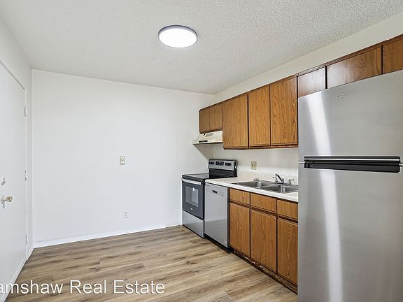 3rd image of 2402 High View Ct #20641740