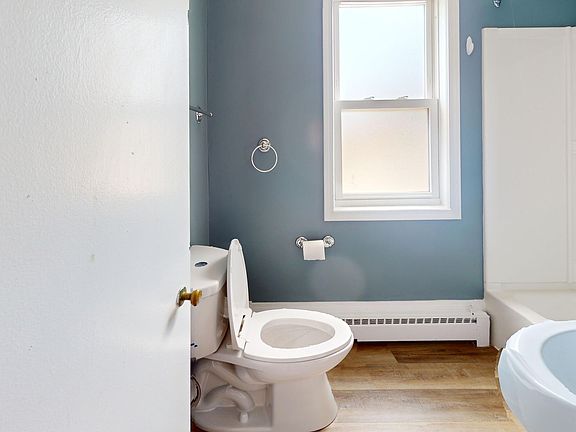 5th image of 3235 Meadowbrook Blvd #302