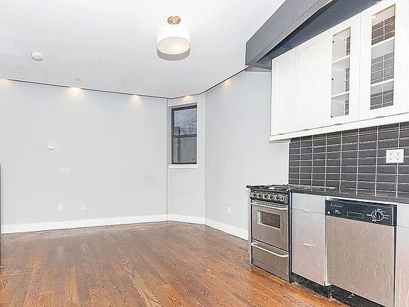 4th image of 615 Gates Ave APT 4A