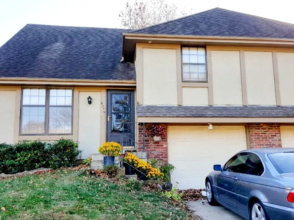 9719 W 83rd Ter, Overland Park, KS 66212