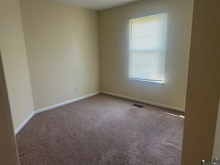 1911 Fidelity Dr — Photo 3