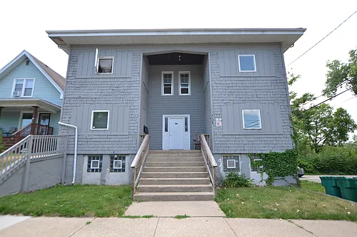 2 bed, 1.0 bath, 864 sqft, $1,095 Photo 1