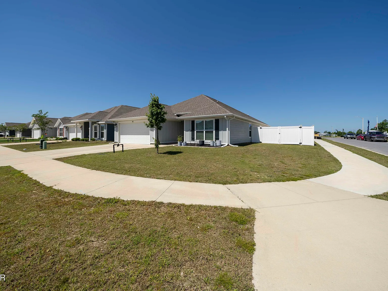 4 bed, 1834 sqft, $2,350 — Photo 4