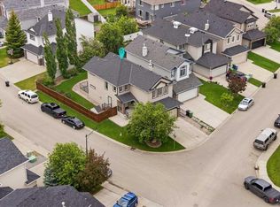 137 NE Evanscove Cir NW, Calgary, AB T3P 0A2