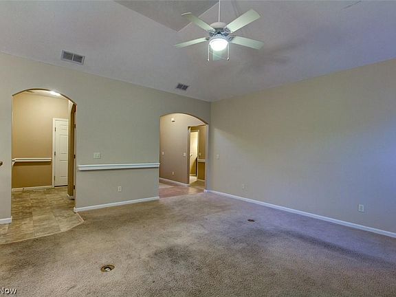 5th image of 5983 N Arden Dr #11