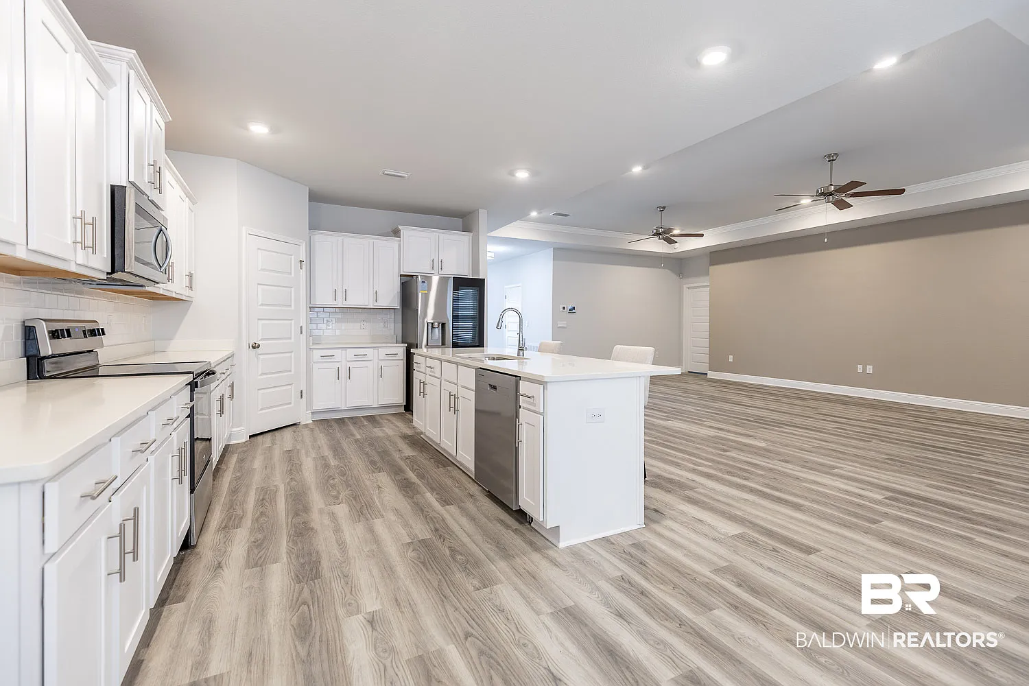 4 bed, 3.0 bath, 2478 sqft, $2,950 — Photo 4