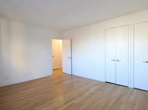 305 East 86th Street image 4 of 16