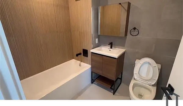 3 bed, 1000 sqft, $3,373 — Photo 3