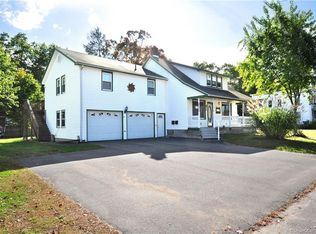 95 Sycamore St, Bristol, CT 06010