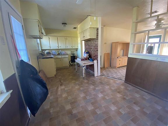 5th image of 607 E Vista Dr