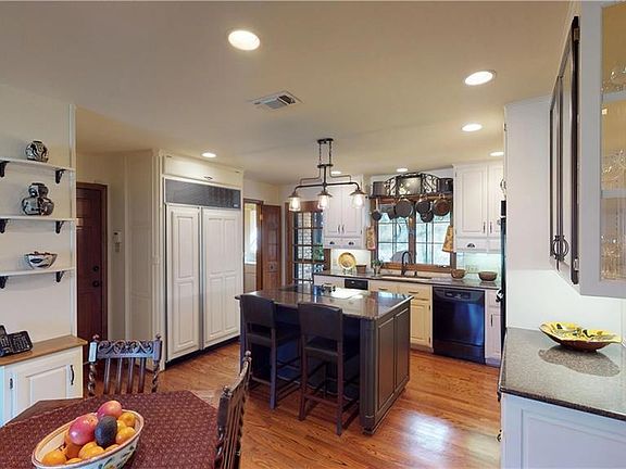 5th image of 4000 Shady Valley Ct