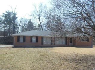 3880 Nara Dr, Florissant, MO 63033