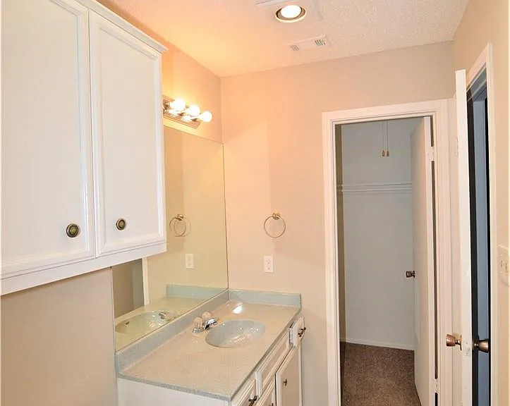 3517 Rollingway Cv #B — Photo 10