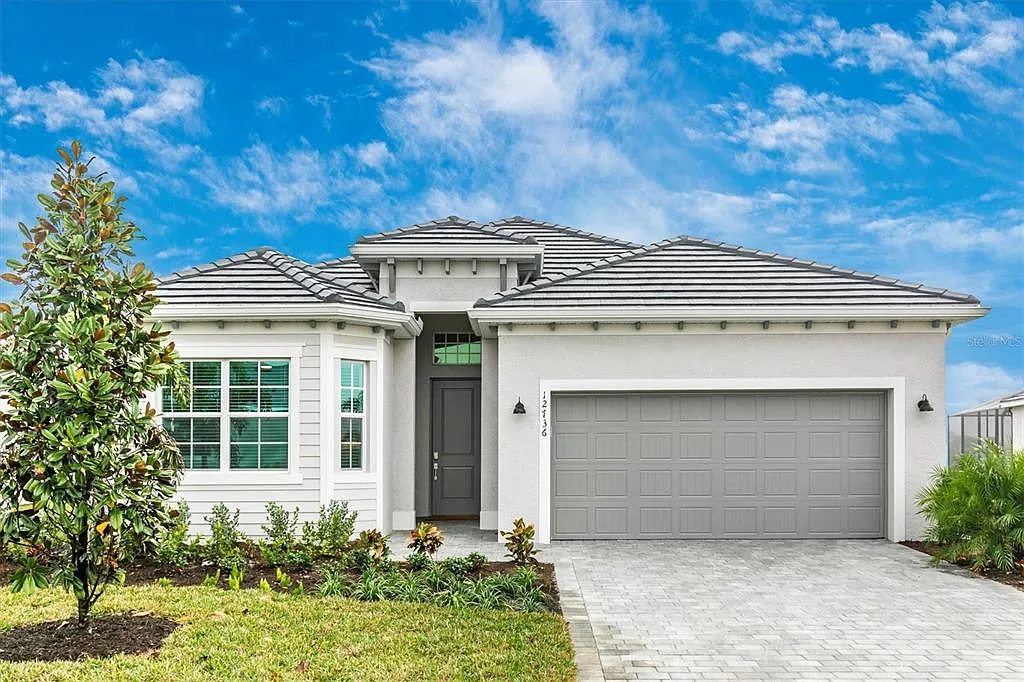 3 bed, 2.0 bath, 2078 sqft, $5,000 — Photo 3