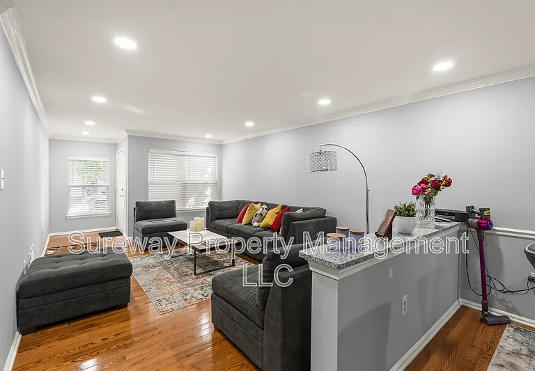 2028 Greenes Way Cir — Photo 6