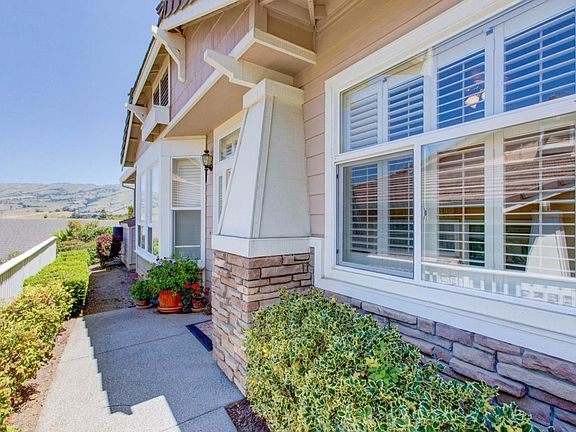 5th image of 2079 Mataro Way
