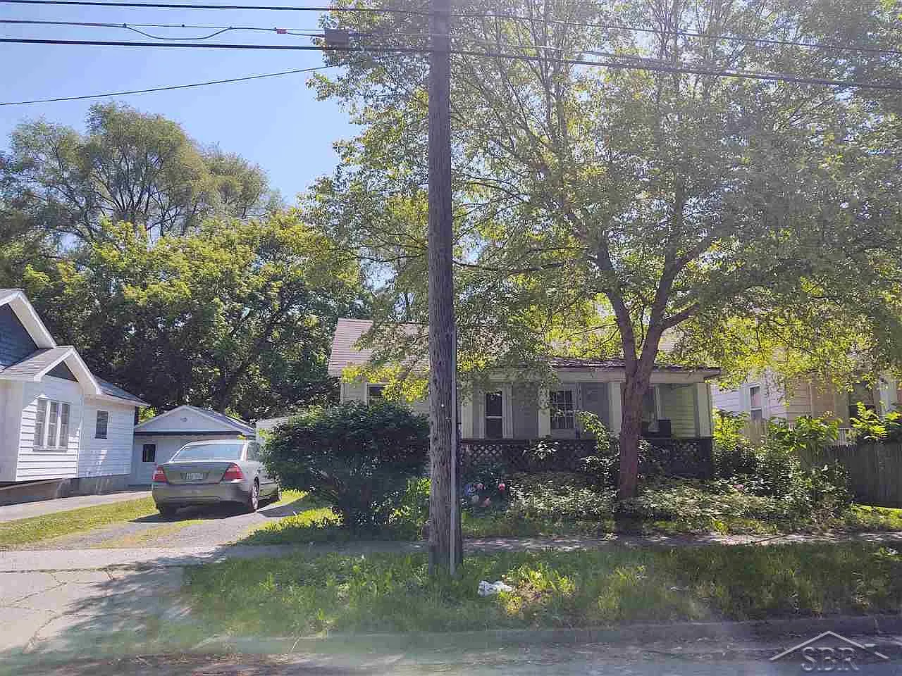 1516 N Clinton St photo 1
