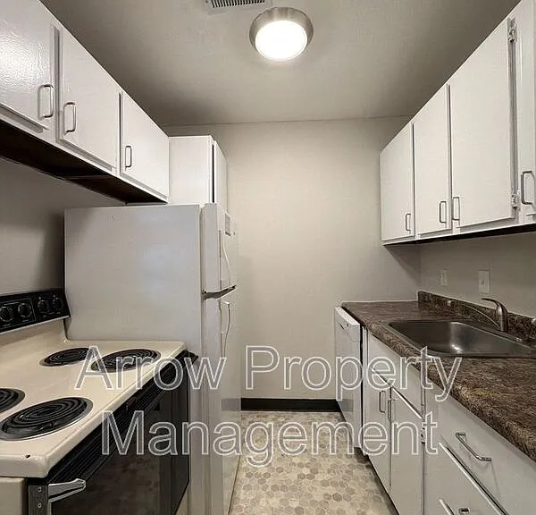 1111 E St #7 — Photo 1