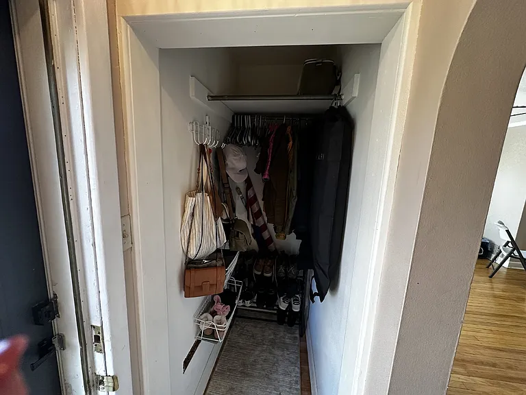 325 Sumner St — Photo 27