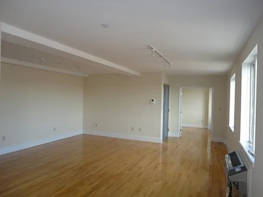 Rented by Urban Realty NYC | media 3