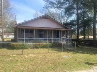 14 Katherine St, Flomaton, AL 36441