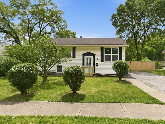 2nd image of 22499 Yates Ave
