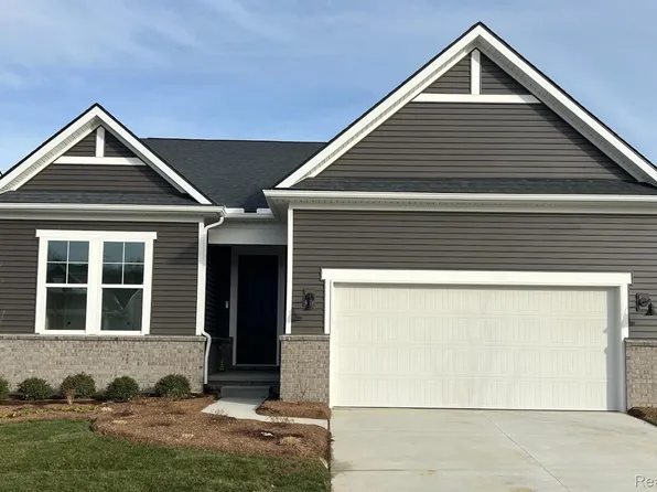 1664 Moss Dr, Milford, MI 48381