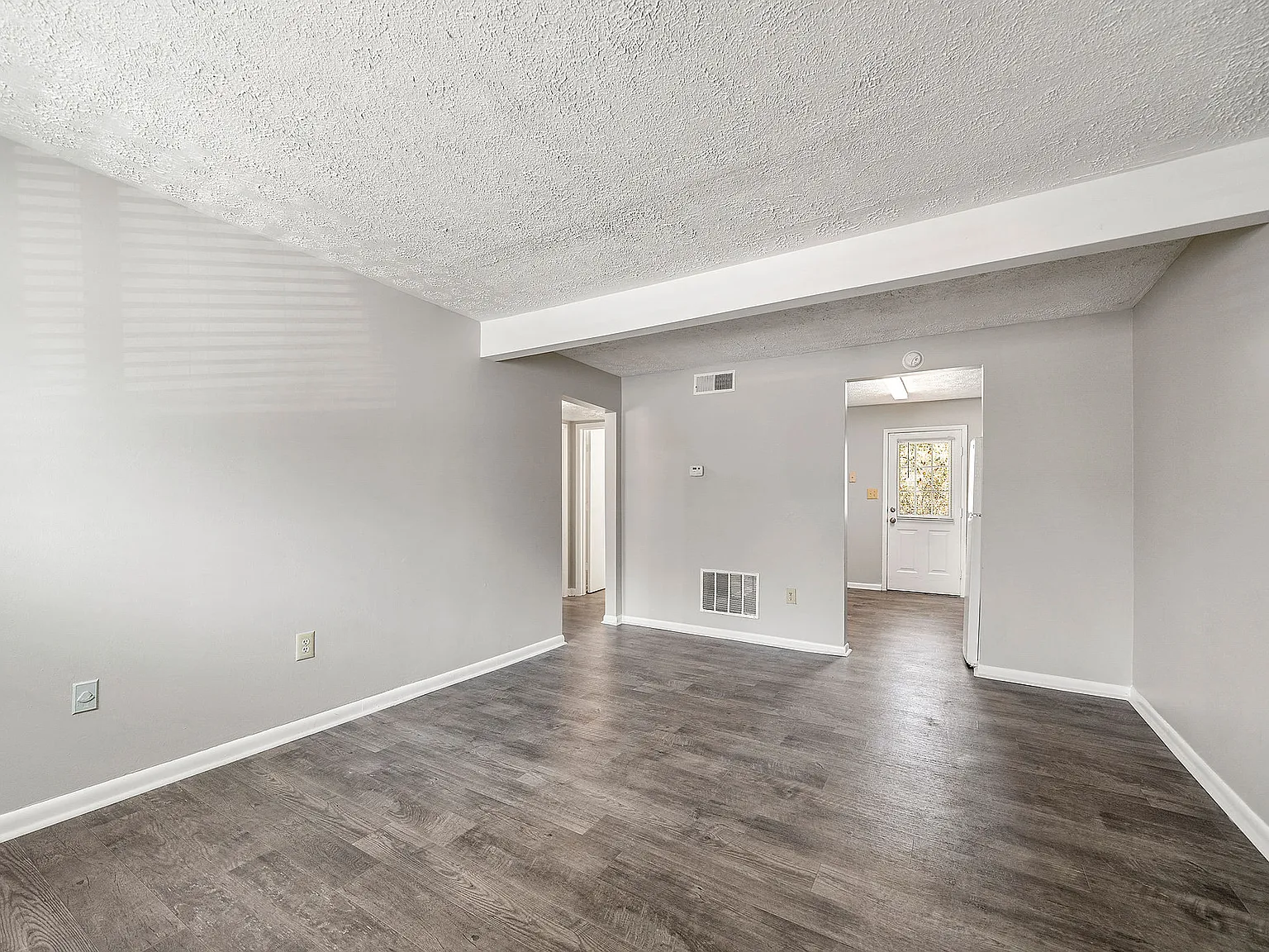 Balfour Forest Apartments — Photo 4