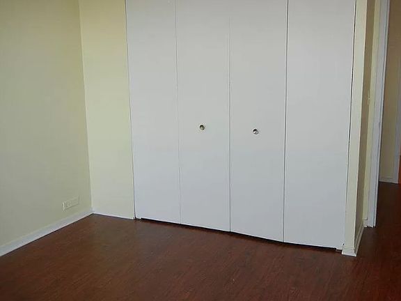 3rd image of 2901 S Michigan Ave APT 307
