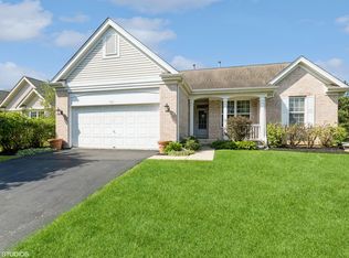 701 Nashua Ct, Crystal Lake, IL 60012