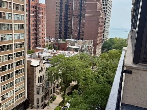 33 E Cedar St APT 11E, Chicago, IL 60611