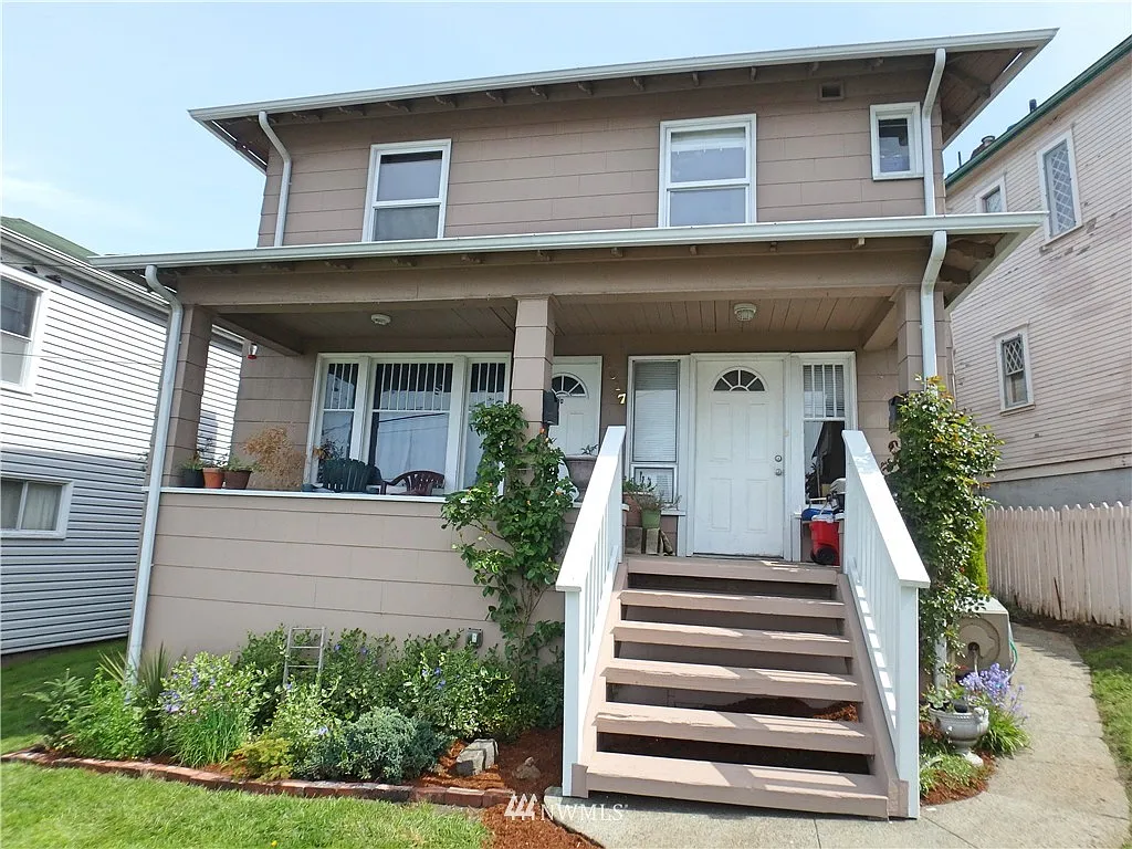 3017 Kromer Avenue photo 1