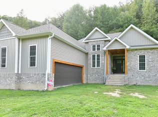 1015 Rock Fork Rd, Garrett, KY 41630