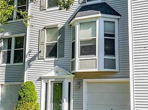 39 Hemingway St, Pittsburgh, PA 15213