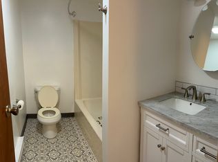 38 Wake Robin Rd, Malta, NY 12020