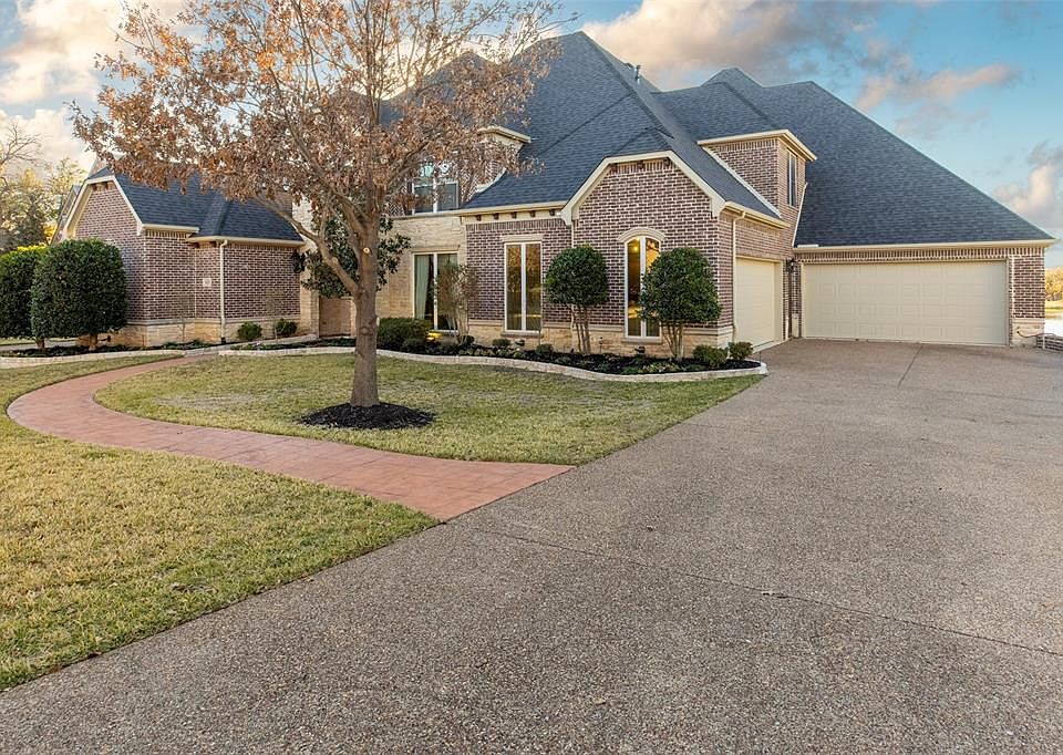 1st image of 1805 Trail Lake Dr