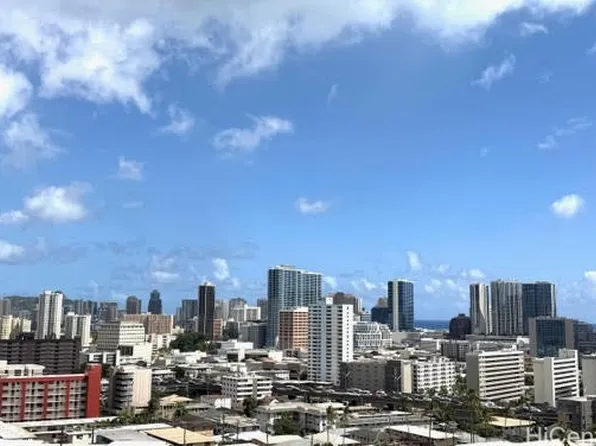 1560 Thurston Ave APT 704, Honolulu, HI 96822