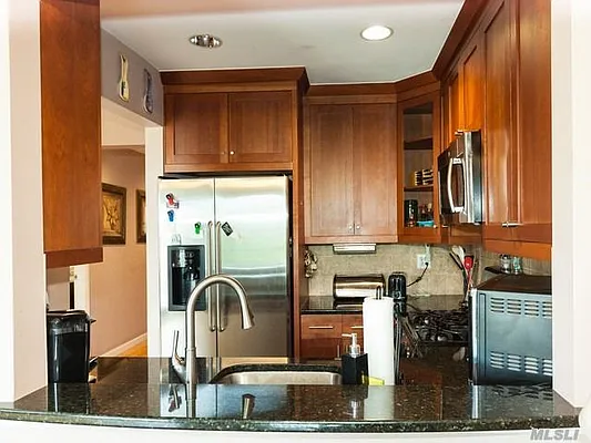 Sold by Daniel Gale Sotheby's International Realty | media 4