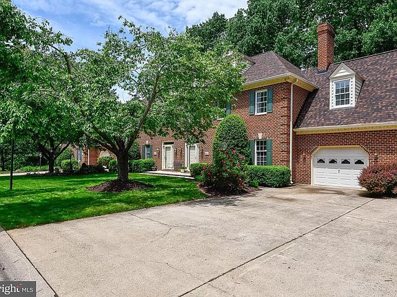 2nd image of 4103 Corbin Hall Ln