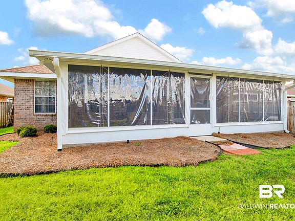 3rd image of 2701 Hampton Park Cir
