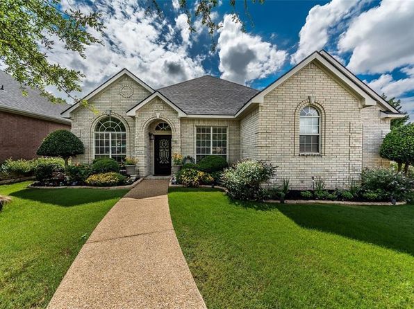 812 Carolyn Ln