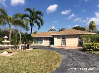 1923 Laurel Ln, Lake Clarke Shores, FL 33406