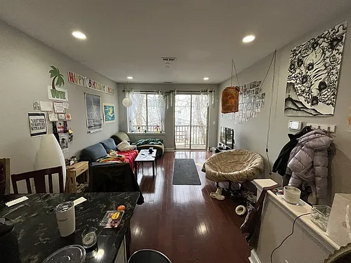 1621 Fontain St #2 Photo 1